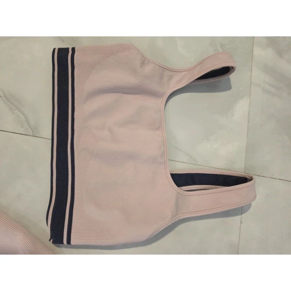 Victorias Secret pink by